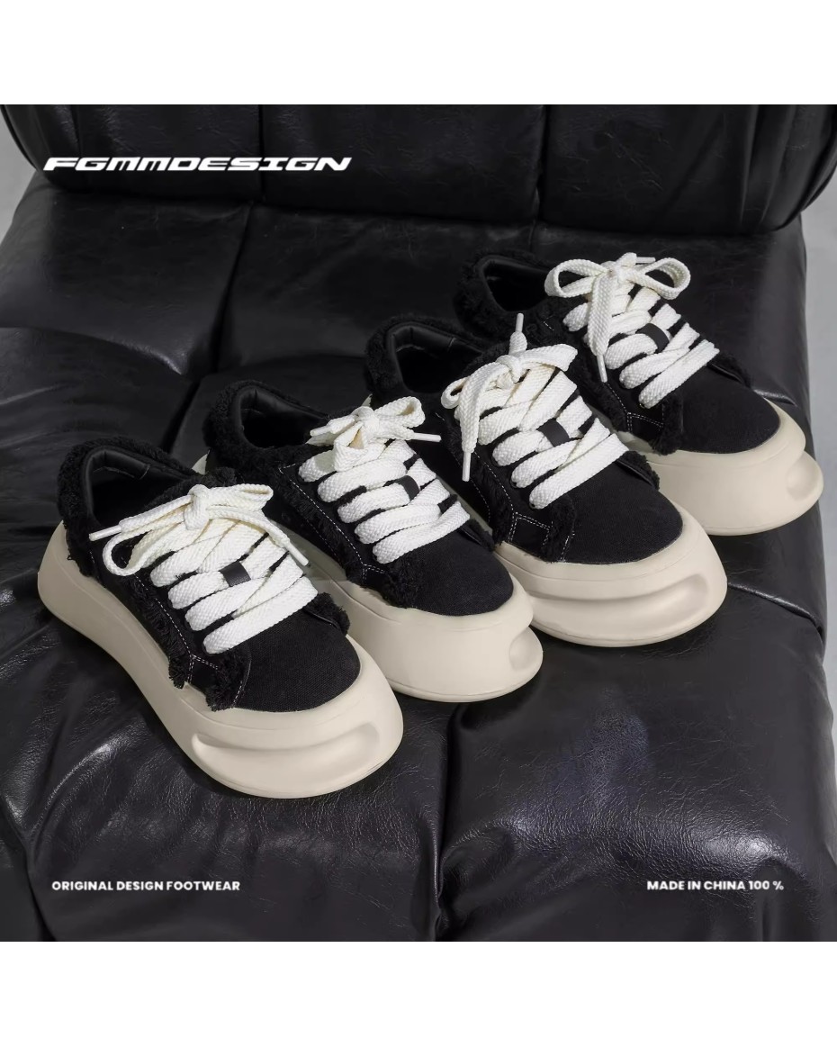 Minimalist Slip-On Canvas